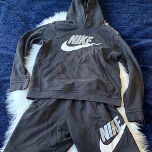Nike Kids Matching Set in Black and White